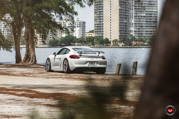 Фото дисков Vossen CG-203 Глянцевый лак на Porsche Cayman II
