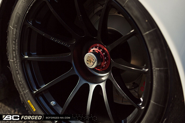 Фото дисков BC Forged RS43 Черный матовый на Porsche 911 VI