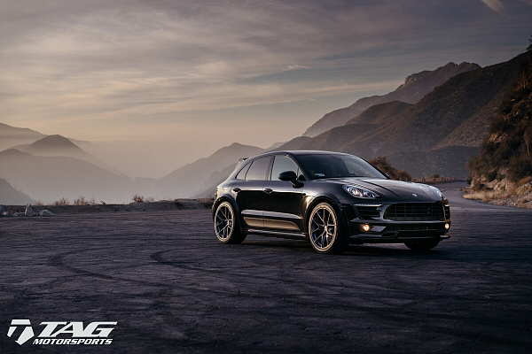 Фото дисков HRE P101 Глянцевый темный лак на Porsche Macan I