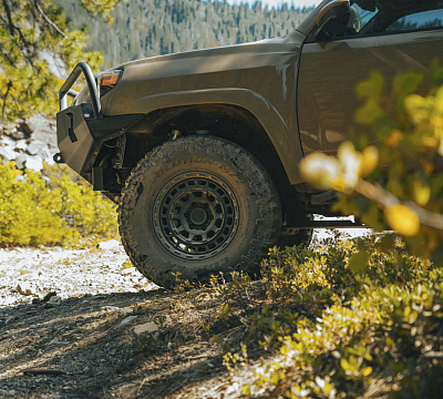 Фото дисков Black Rhino CHAMBER на Toyota 4Runner V