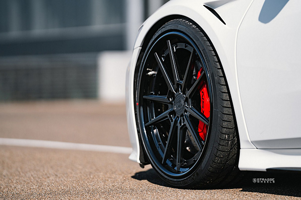 Фото дисков Strasse Wheels SV1 Deep Concave FS Черный сатин на Acura NSX II