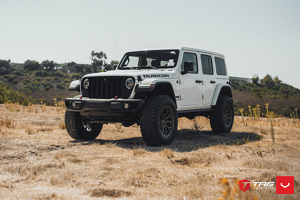 Фото дисков Vossen HF-2 Сатиновая бронза на Jeep Wrangler IV (JL)