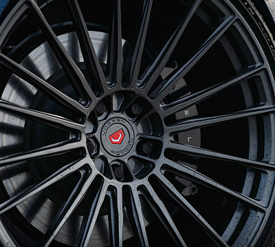 Фото дисков Vossen S17-04 на Tesla Model S