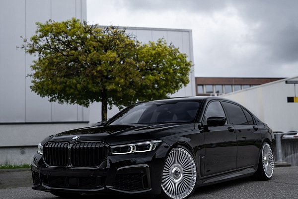 Фото дисков ST Wheels ST2 Черный глянец на BMW 7 (G11/G12)
