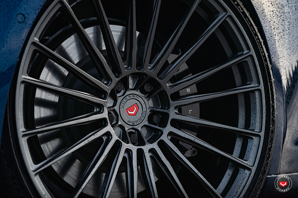 Фото дисков Vossen S17-04 Глянцевый графит на Tesla Model S