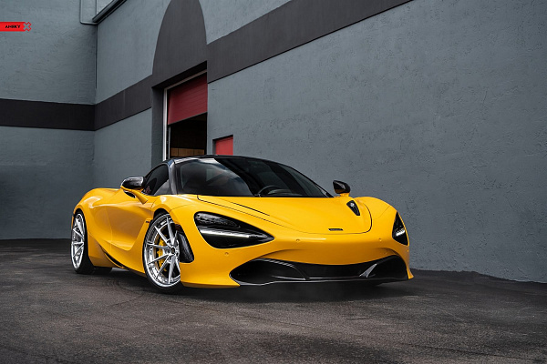 Фото дисков Anrky AN38 Глянцевый лак на McLaren 720S