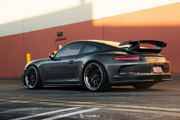 Фото дисков Anrky RS1 Черный глянец на Porsche 911 VII