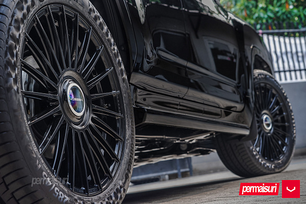 Фото дисков Vossen HF-8 Черный глянец на Toyota Land Cruiser 300