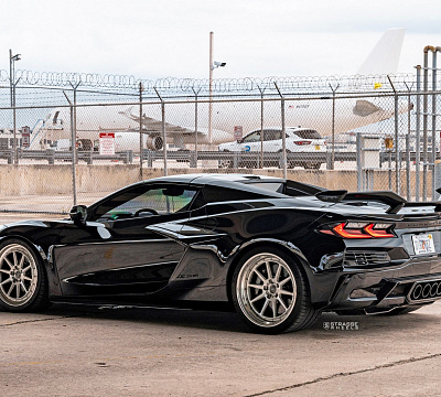Фото дисков AL13 R10 на Chevrolet Corvette C8