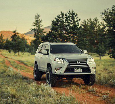 Фото дисков Black Rhino PRIMM на Lexus GX II