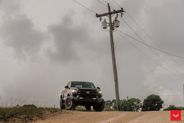 Фото дисков Vossen HFX-1 (6-Lug) Сатиновая бронза на  Toyota Tacoma IV