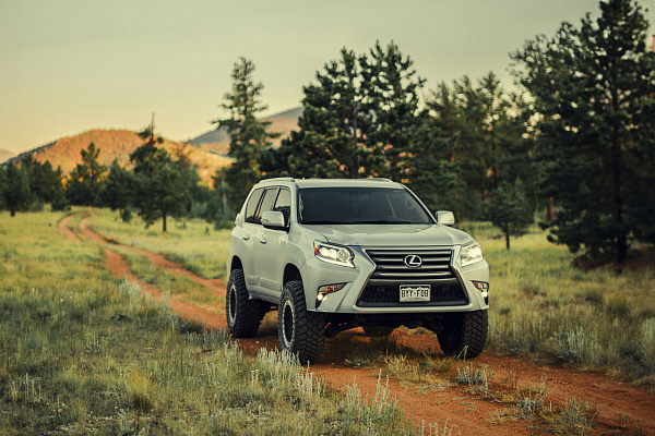 Фото дисков Black Rhino PRIMM  на Lexus GX II