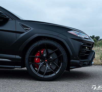 Фото дисков Vossen S21-01 на Lamborghini Urus