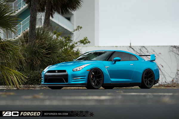 Фото дисков BC Forged RZ05 Черный матовый на Nissan GT-R