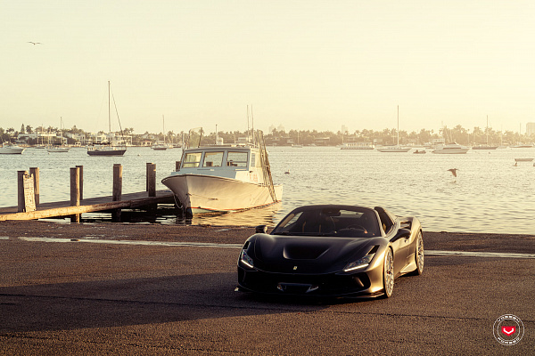 Фото дисков Vossen LC3-02 Глянцевый лак на Ferrari F8