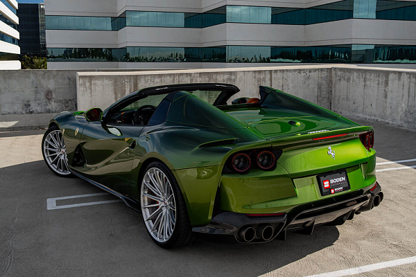 Фото дисков HRE P103SC Глянцевый лак на Ferrari 812