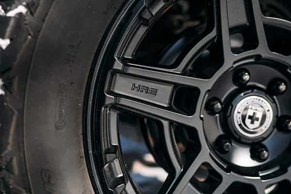 Фото дисков HRE FT1 Черный сатин на Ford F-150 XIII