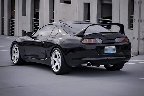 Фото дисков HRE 305 Белый глянец на Toyota Supra A80