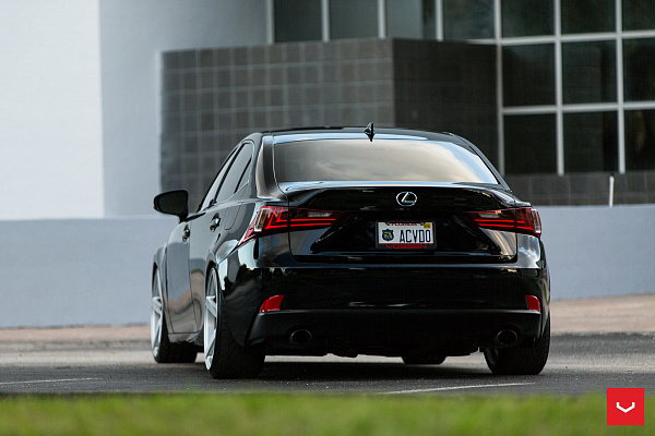 Фото дисков Vossen CV3 Серебро на Lexus IS II