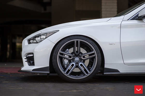 Фото дисков Vossen HF-1 Алмазная проточка на Infiniti Q50