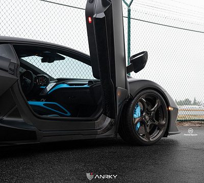 Фото дисков Anrky XR-205 на Lamborghini Revuelto