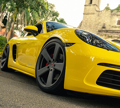 Фото дисков Vossen CG-210 на Porsche Cayman III