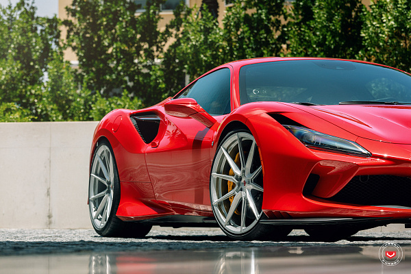 Ferrari F8