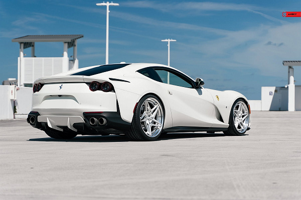 Фото дисков Anrky S3-X3 Глянцевый лак на Ferrari 812