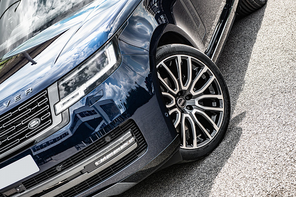 Фото дисков Kahn Pace Car  на Range Rover V