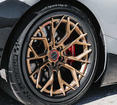 Фото дисков Brixton Forged PF10 на McLaren 720S