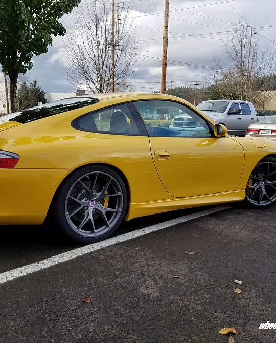 Фото дисков P101 Сатиновый графит на Porsche 911 V
