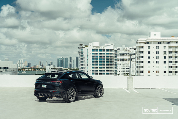 Фото дисков Vossen EVO-4R Глянцевый темный лак на Lamborghini Urus