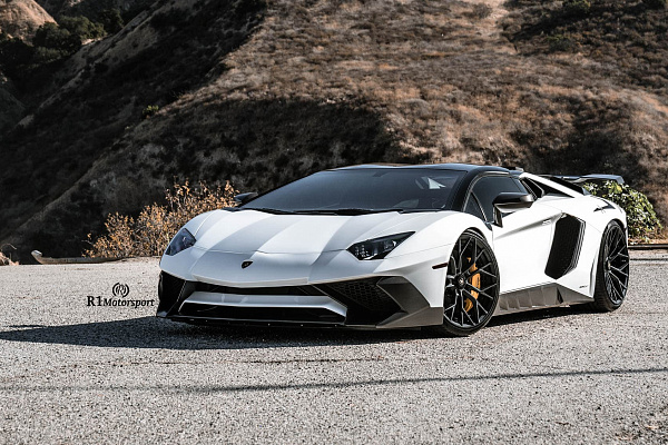 Фото дисков Brixton Forged PF10 Черный матовый на Lamborghini Aventador