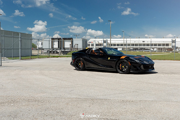 Фото дисков Anrky AN12 Черный сатин на Ferrari 812
