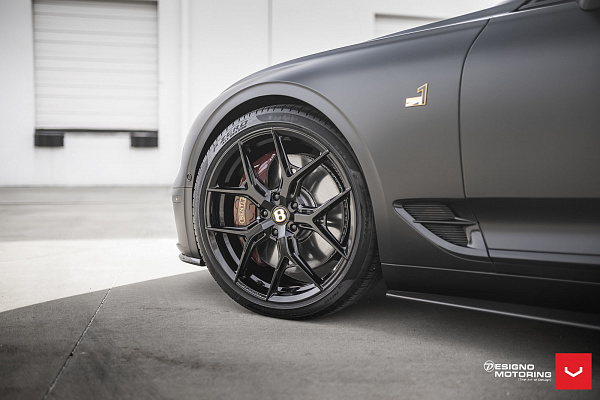 Фото дисков Vossen HF-5 Черный глянец на Bentley Continental GT III