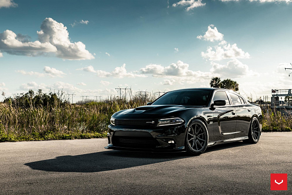 Фото дисков Vossen HF-3 Глянцевый графит на Dodge Charger VII