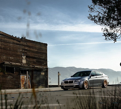Фото дисков HRE 301M на BMW 5/M5 (F10)