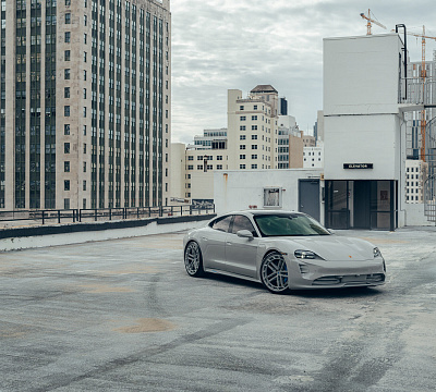 Фото дисков Vossen LC3-03T на Porsche Taycan I