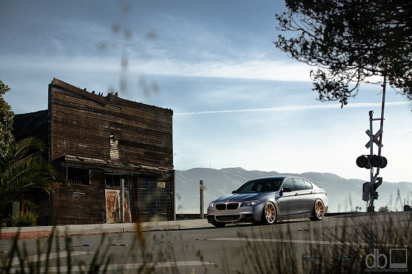 Фото дисков HRE 301M Сатиновое золото на BMW 5/M5 (F10)