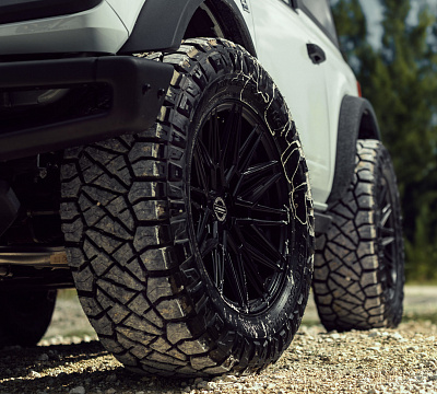 Фото дисков Vossen HF6-5 на Ford Bronco