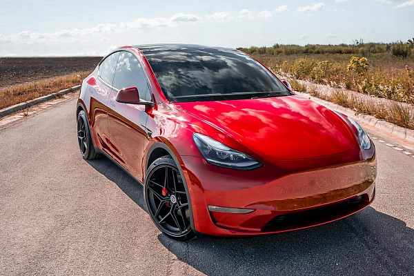 Фото дисков HRE FF11 Черный сатин на Tesla Model Y