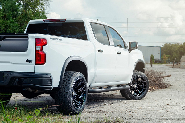 Фото дисков 4PLAY 4P83 Черный глянец на Chevrolet Silverado IV