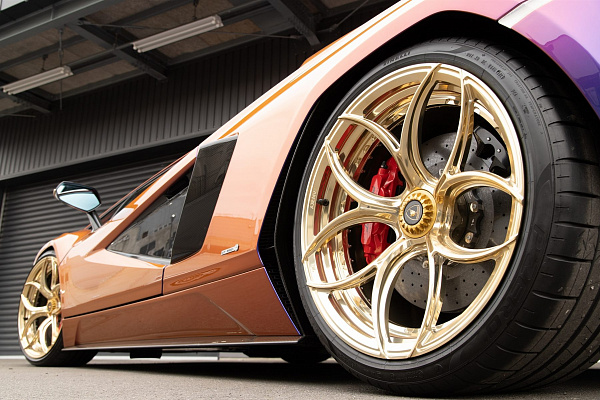 Фото дисков Anrky S2-X0 Глянцевое золото на Lamborghini Countach