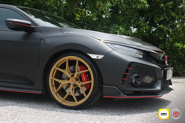 Фото дисков Vossen S21-01 Сатиновое золото на Honda Civic Type R FK8
