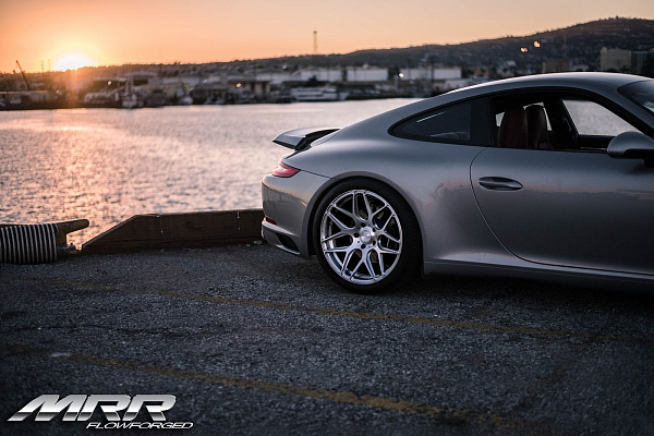 Фото дисков MRR FS01 Сатиновый лак на Porsche 911 VII