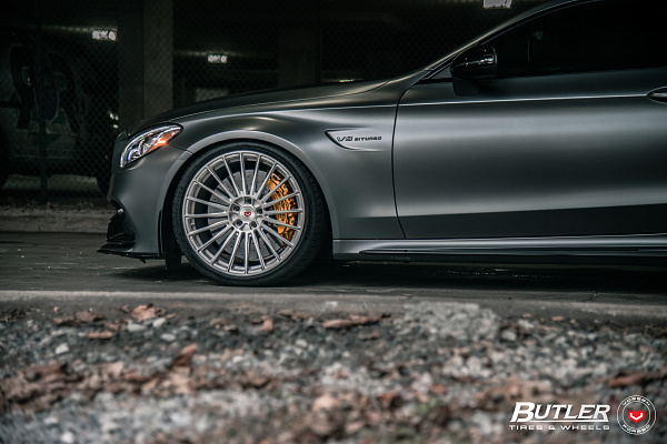 Фото дисков Vossen S17-04 Глянцевый темный лак на Mercedes-Benz C-Class (W205)