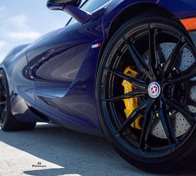 Фото дисков HRE P104SC на McLaren 720S