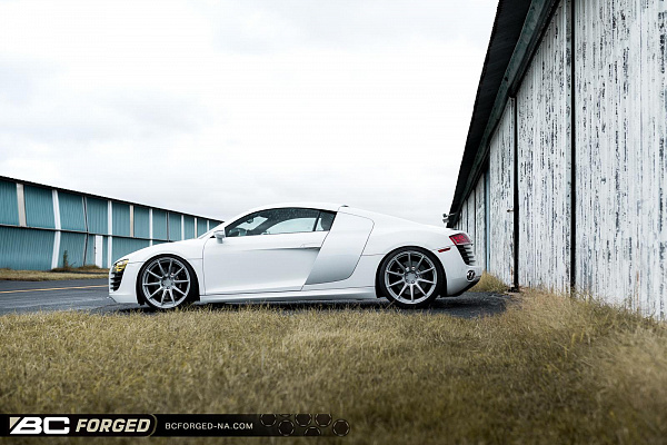 Фото дисков BC Forged RZ10 Глянцевый лак на Audi R8 (Typ 42)