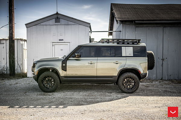 Фото дисков Vossen HF-2 Черный глянец на Land Rover Defender II