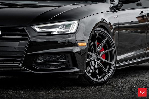 Фото дисков Vossen HF-3 Глянцевый графит на Audi A/S/RS 4 (B9)